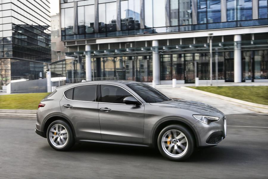  Alfa Romeo Stelvio (949) 2017 года  (WW) (фото 27 из 114)